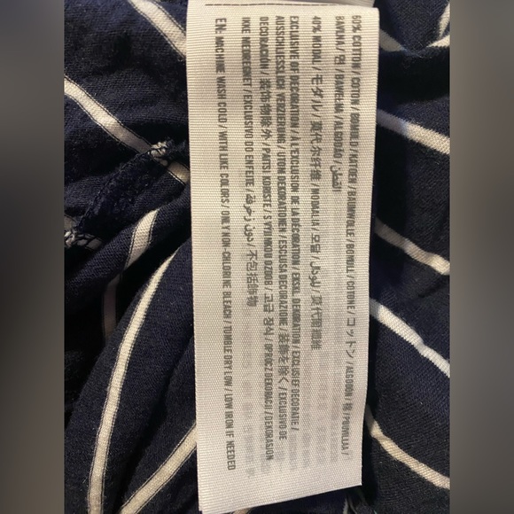 Hollister Navy Blue/White Striped Short Sleeve Tee Loose Fit V Neck Raw Hem M - Picture 5 of 5